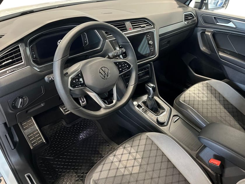 Bild 5 av Volkswagen Tiguan Allspace 7-sätes R-LINE 7-SITS 4MOTION PARKVÄRMARE
