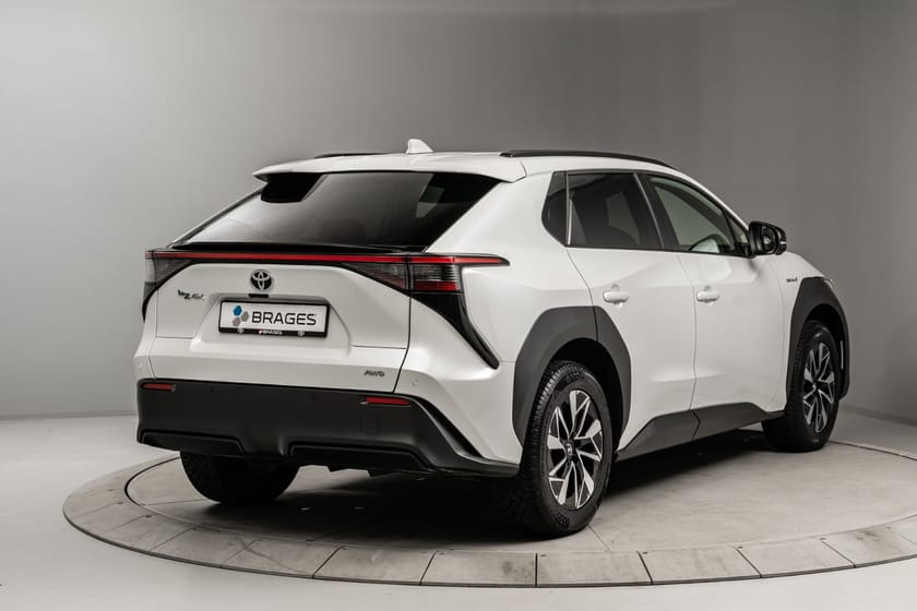 Bilde 4 av Toyota bZ4X AWD Active Tech