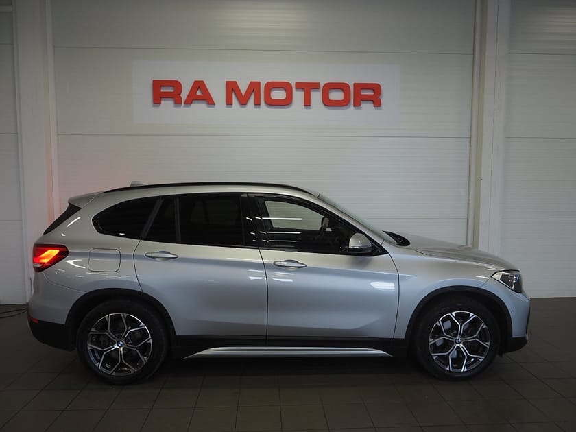 Bild 4 av BMW X1 xDrive25e Plug-in xLine Aut Navi Kamera Drag