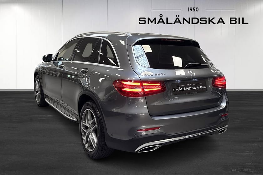 Bild 4 av Mercedes-Benz GLC 220 d 4MATIC AMG Line Panorama Drag 170hk