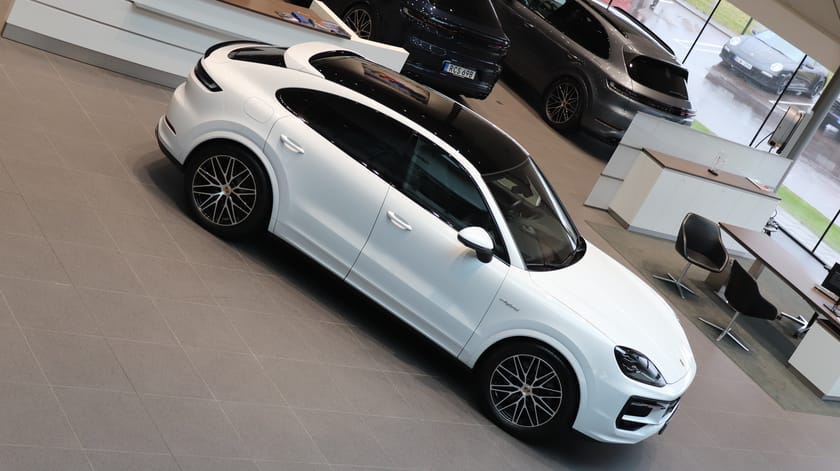 Bild 3 av Porsche Cayenne E-Hybrid Coupé
