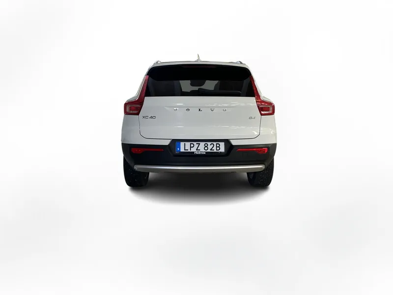 Bild 9 av 14 – Volvo XC40 B4 FWD Bensin Momentum Advanced Edt