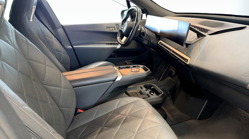 Bild 3 av BMW iX xDrive50 Drag Pano H/K Laserlight