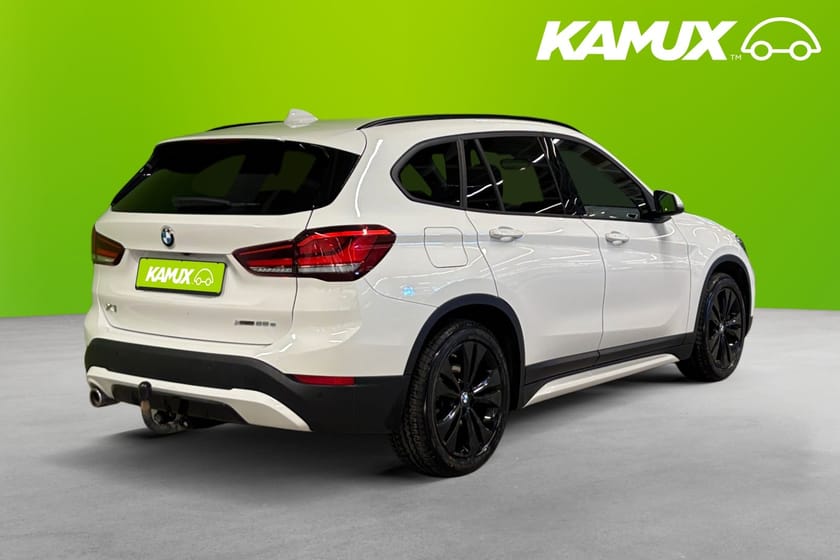 Bild 4 av BMW X1 xDrive25e Sport line Navi HuD B-Kamera HiFi Skinn Drag