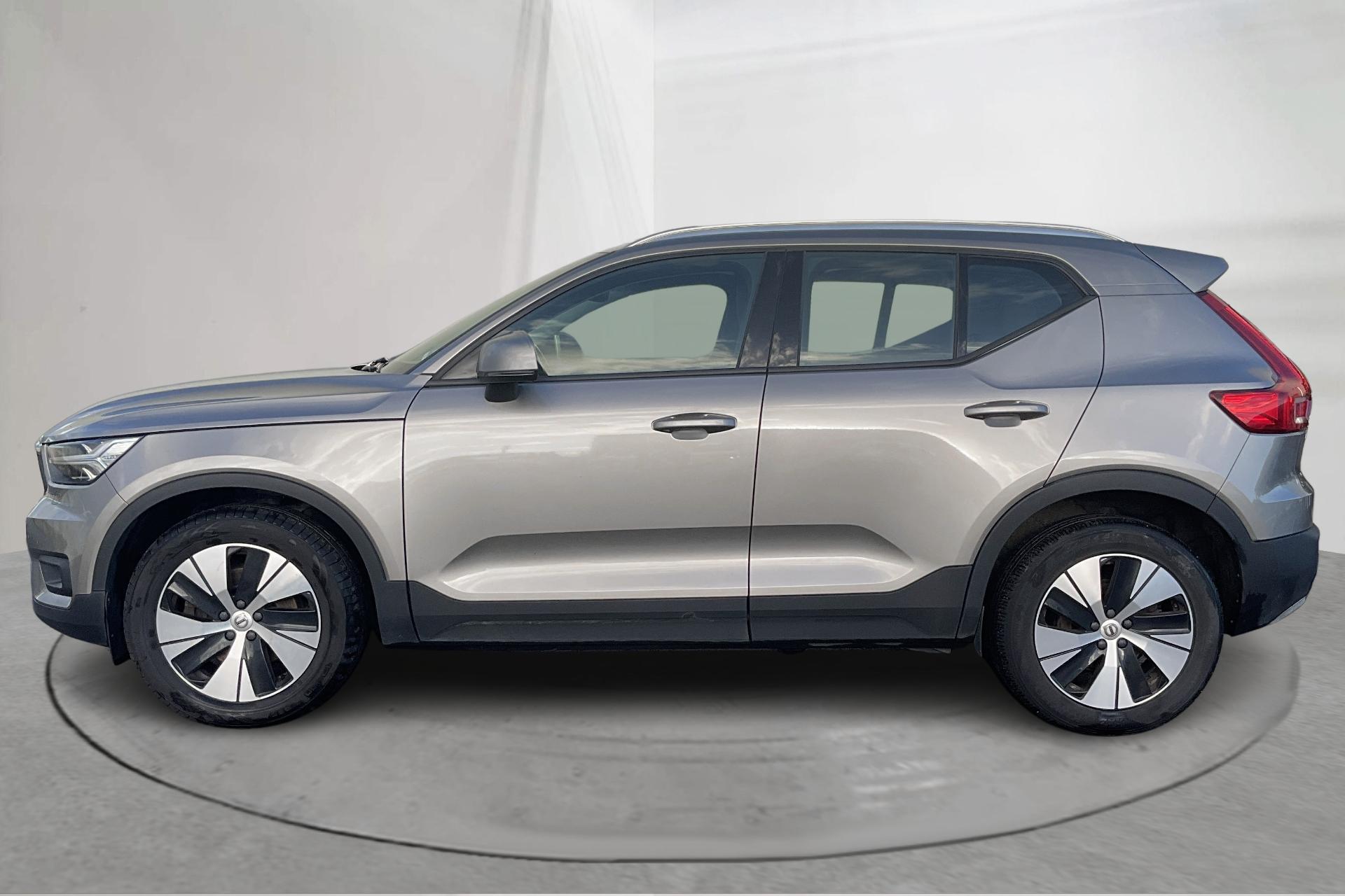 Volvo XC40 B4 2022, kuva 2/10