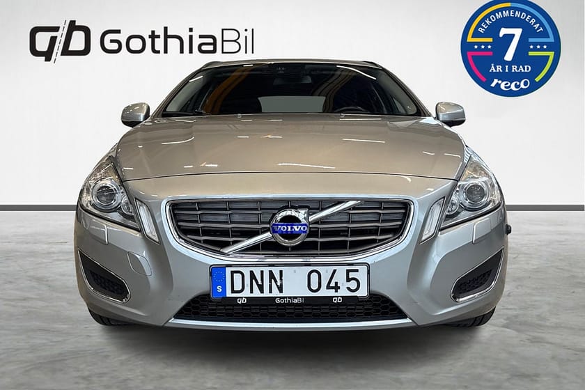 Bild 2 av Volvo V60 D2 Aut Momentum Farthållare Värmare Drag Kamrem Bytt