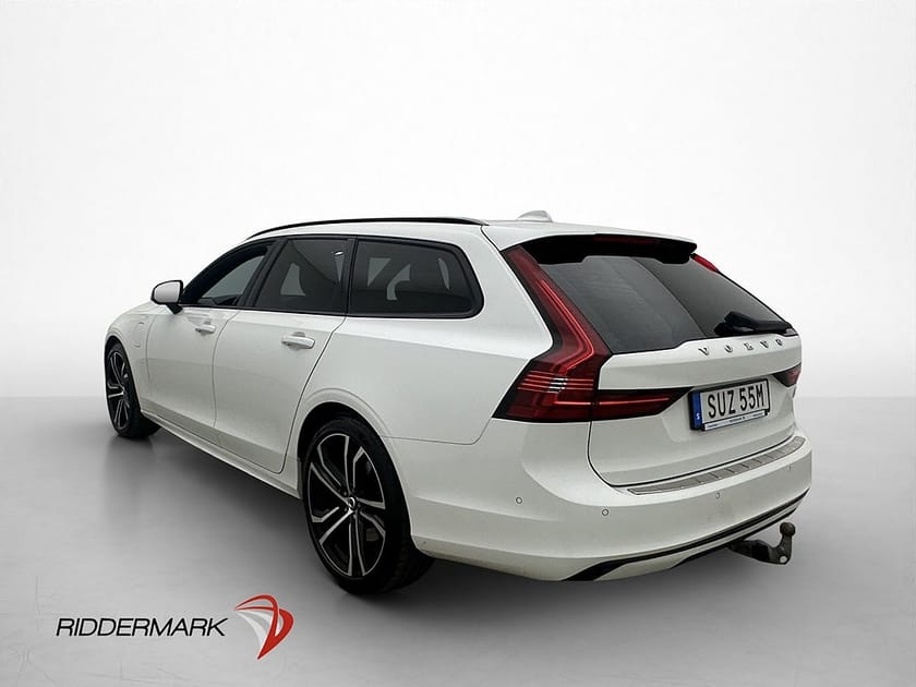 Bild 4 av Volvo V90 T8 AWD R-Design VOC Pano B&W HUD 360° Dragkrok