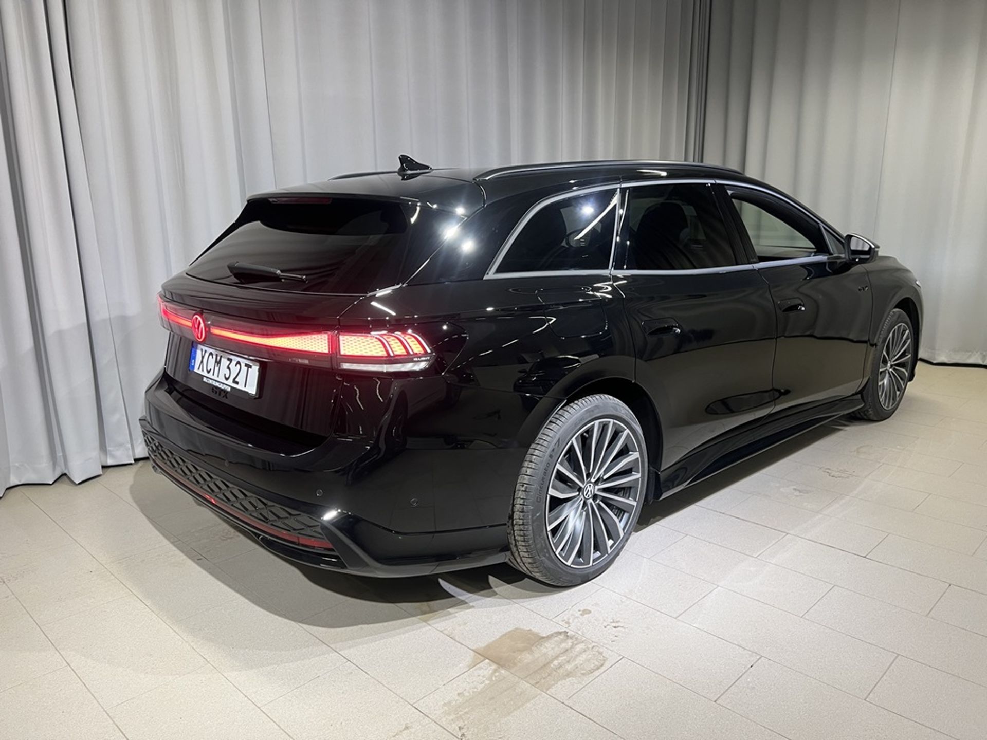 Volkswagen ID.7 91 kWh 4Motion 2026, kuva 6/20