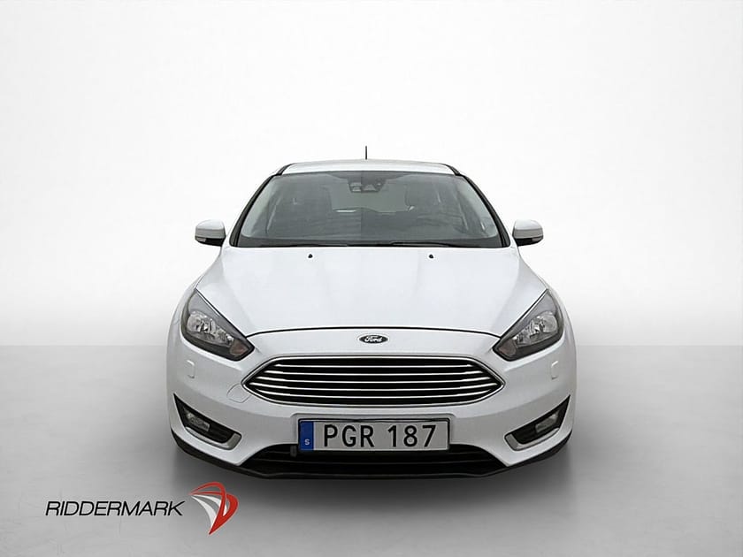 Bild 2 av Ford Focus Kombi 1.5 TDCi Titanium Keyless 2-Zons P-sensorer Drag