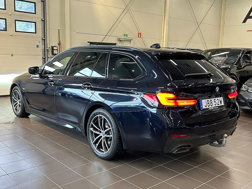 Bild 5 av BMW 530e Touring Steptronic M Sport Kamera/Navi/HiFi/Drag/Läder