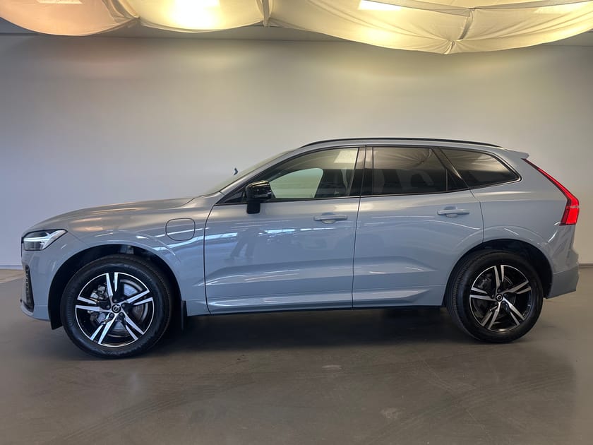 Bild 3 av Volvo XC60 Recharge T6 II Plus Dark Edition / Navigation / Dragkrok / Backkamera /