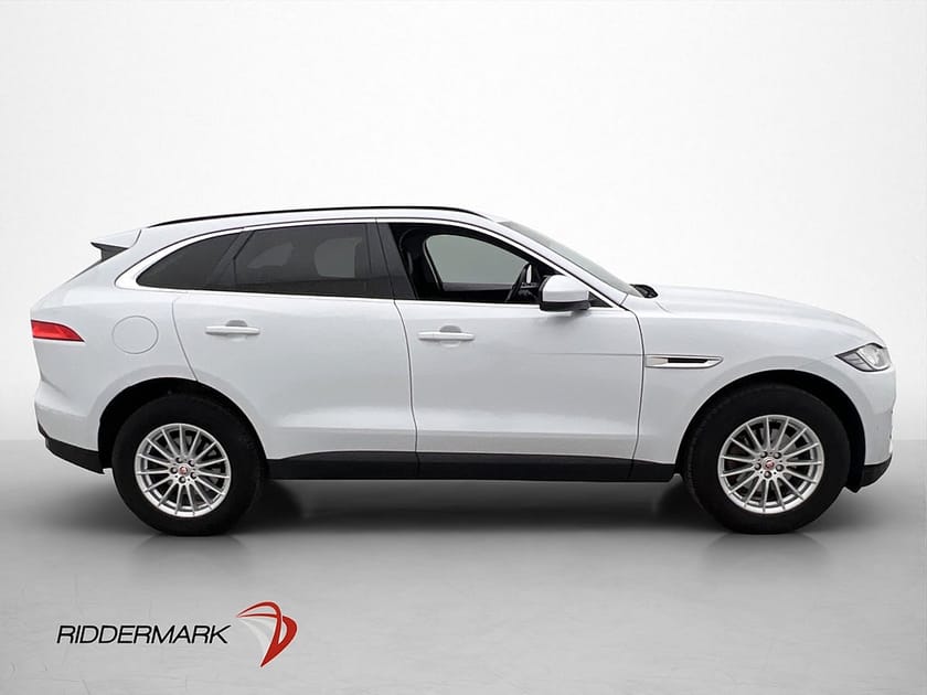 Bild 5 av Jaguar F-Pace 20d AWD Cockpit Meridian Skinn B-Kam Rattvärme