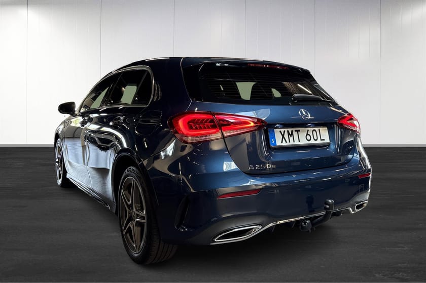 Bild 3 av Mercedes-Benz A 250 e AMG DRAG VÄRMARE