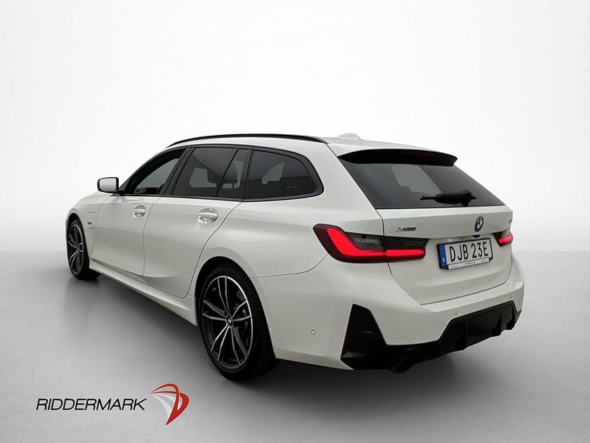 Bild 5 av BMW 330e xDrive Touring 292hk M Sport Kamera Cockpit Wide CarPlay