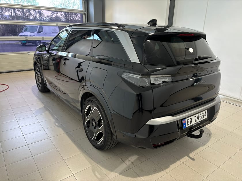 Bilde 4 av Peugeot E-5008 Dual Motor GTE 4x4 Hengerfeste, meget godt utstyrt.