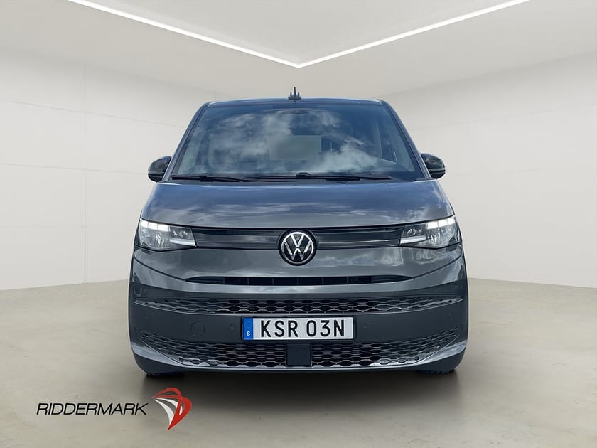 Bild 5 av Volkswagen Multivan 6-Sits Cockpit Värmare Dragkrok CARPLAY