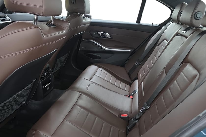 Bild 5 av BMW 330e Sedan Plug Hybrid Luxury Line 7 Skinn/vinterhjul/elstolminne