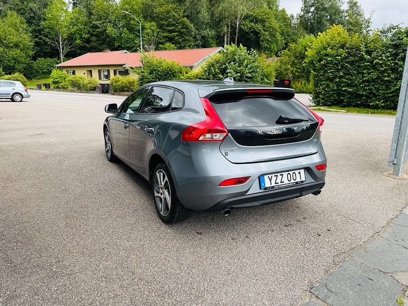 Bild 4 av Volvo V40 T3 152HK BUSINESS / EN ÄGARE / VÄRMARE / 6400Mil