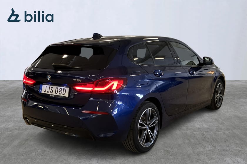 Bild 3 av BMW 118i S o v hjul/Tonade rutor/skinnklädsel/