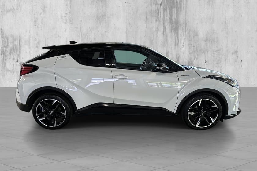 Bilde 4 av Toyota C-HR Hybrid 1,8 GR-SPORT ALCANTARA/ACC/R.KAM/KEYL/LED/NAVI