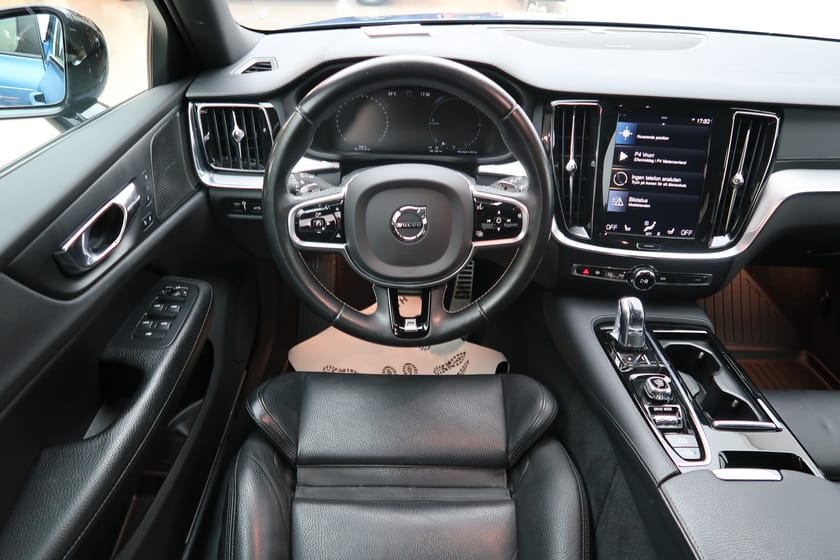 Bild 4 av Volvo V60 T8 TE R-Design, Drag
