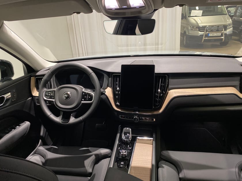 Bild 2 av Volvo XC60 T6 Plus Dark Nordic Edition