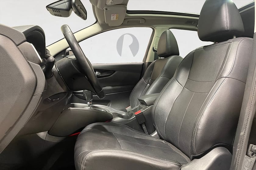 Bild 3 av Nissan Qashqai 1.6 dCi 130 HK AUT TEKNA 360° NAVI DRAG PANO NYSERV