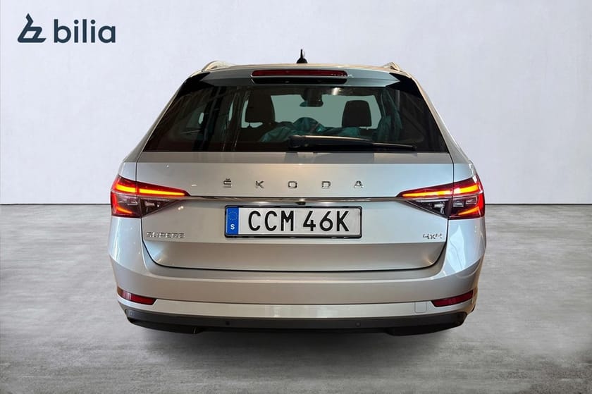 Bild 4 av Škoda Superb Kombi STYLE 2,0 TDI 200HK DSG P-Vär/Drag/Navi