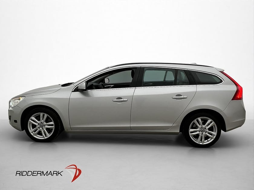 Bild 4 av Volvo V60 D4 AWD Momentum M/K Värmare Drag Sensorer Skinn