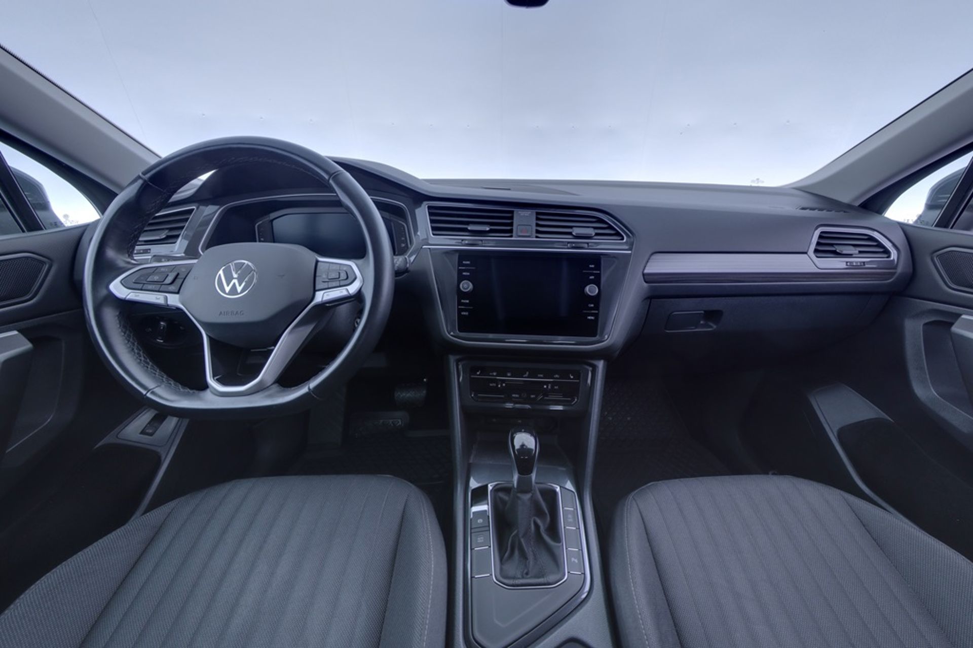 Volkswagen Tiguan Allspace 2024, bild 7/10