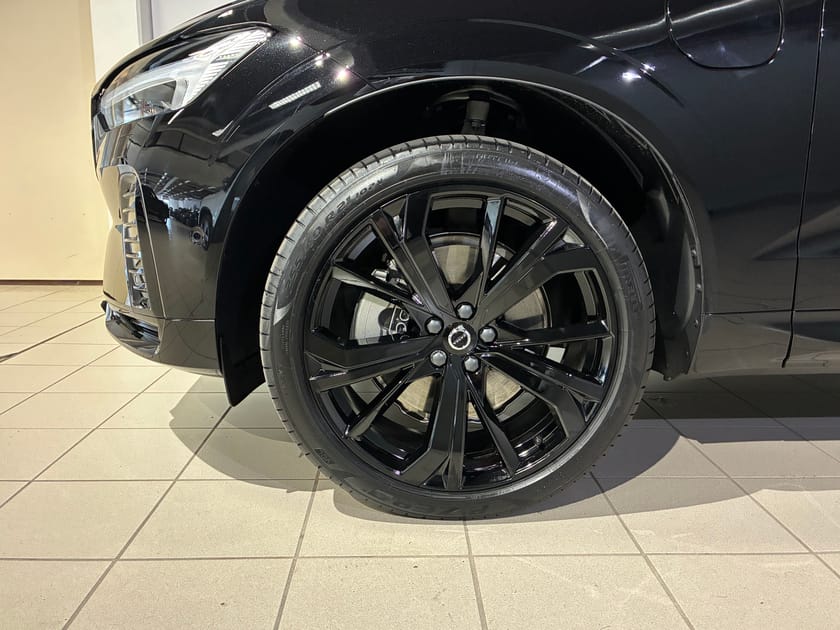 Bild 5 av Volvo XC60 T6 Plus Black Nordic Edition | Omgående Leverans! )