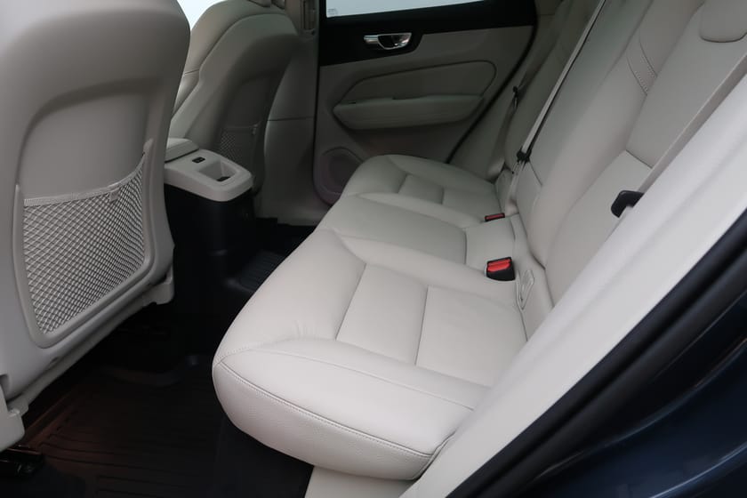 Bild 5 av Volvo XC60 T8 Plus Dark Drag 360kamera HarmanKardon
