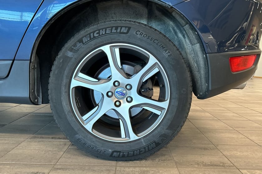 Bild 5 av Volvo XC60 D4 163 AWD Momentum DE