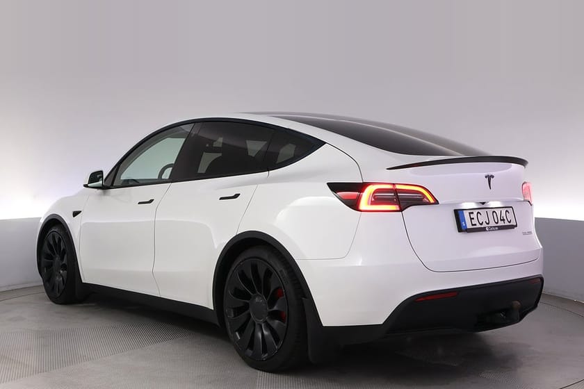 Bild 4 av Tesla Model Y Performance Autopilot Panorama Drag