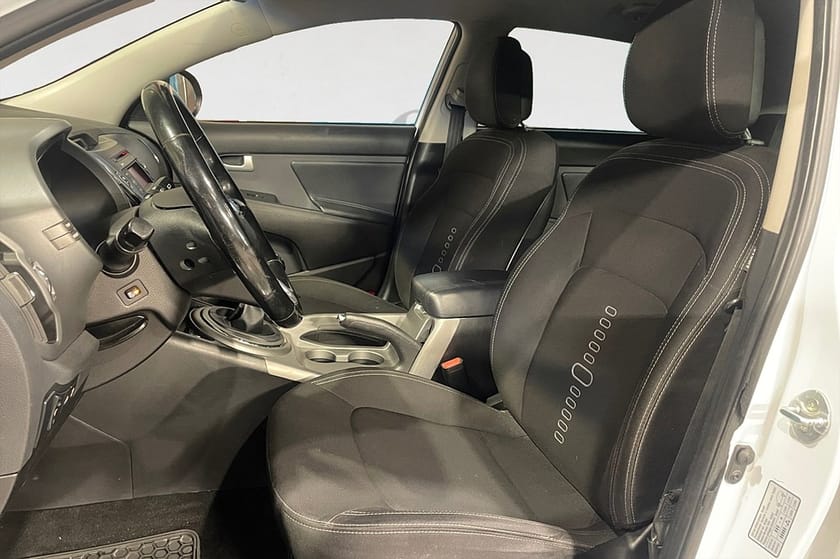 Bild 3 av Kia Sportage 1.6 GDI 135 HK COMFORT DRAG PDC 0.6L/MIL 12200MIL 17"