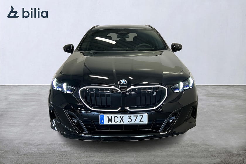 Bild 2 av BMW i5 xDrive40 Touring Touring/M Sport Pro/DEMO/H&K/Drag/360