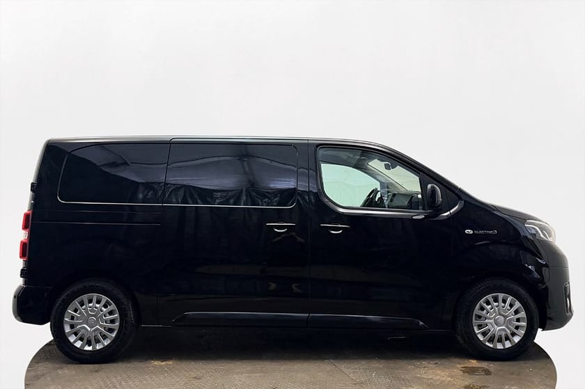 Bild 5 av Toyota Proace Electric 75 kWh L2 Komfort+ Drag 2xSidodörr Navi Kamera 3-sits 136hk