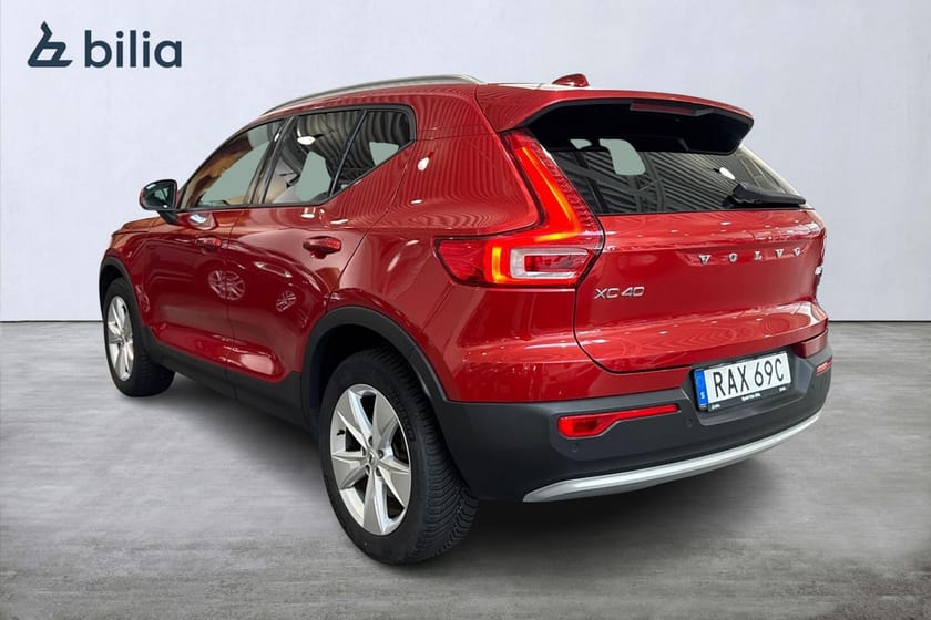 Bild 2 av Volvo XC40 B4 FWD Bensin Core SE II Mörkt tonade rutor