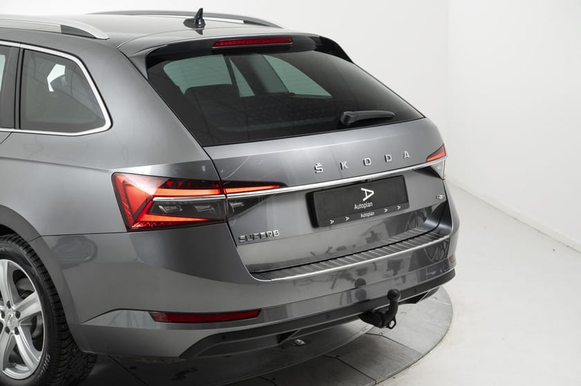 Bilde 5 av Škoda Superb Stasjonsvogn 2,0 TDI 200hk Style 4x4 Krok ACC Webasto Kamera Minne