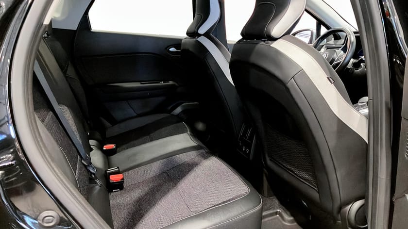 Bild 5 av Renault Captur E-TECH Plugin-Hybrid 160 160hk | Backkamera |