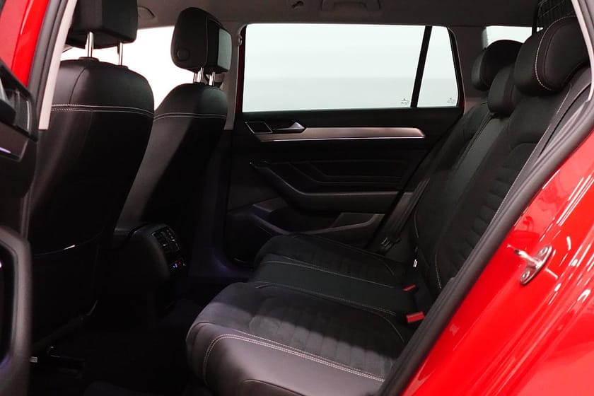 Bild 5 av Volkswagen Passat Sportscombi R-line 2.0 TDI  GT Adap-F Drag IQ-Light D-värme MOMS