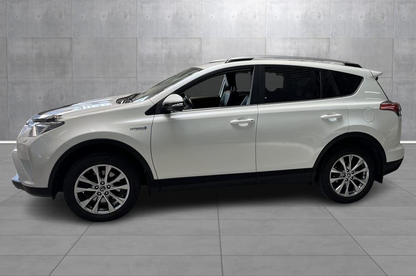 Bilde 2 av Toyota RAV4 Hybrid 2.5 Executive AWD Hybrid, Rentekamp. 6,25% med 35% EK