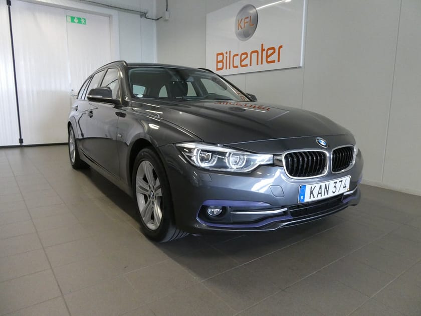Bild 3 av BMW 318d xDrive Touring Sport line Drag-Navigator-PDC-SoV