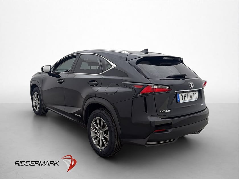 Bild 5 av Lexus NX 300h AWD 2.5 197hk Navi Kamera Halvskinn