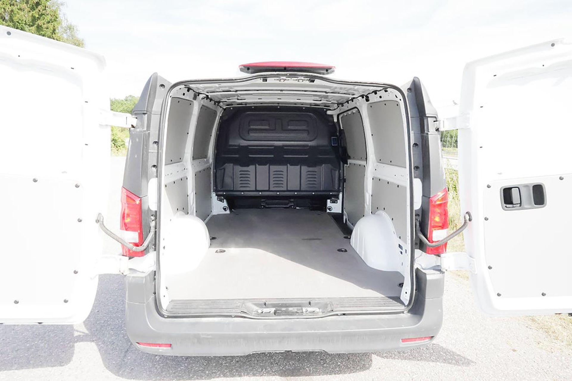 Mercedes-Benz eVito 112 2025, bild 4/10