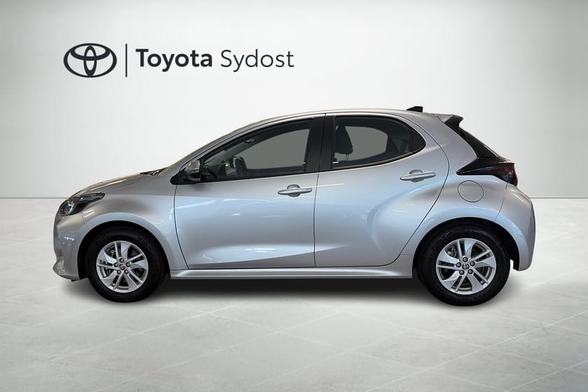 Bild 3 av Toyota Yaris Hybrid 115 Active Komfortpaket P-sensorer Carplay Rattvärme