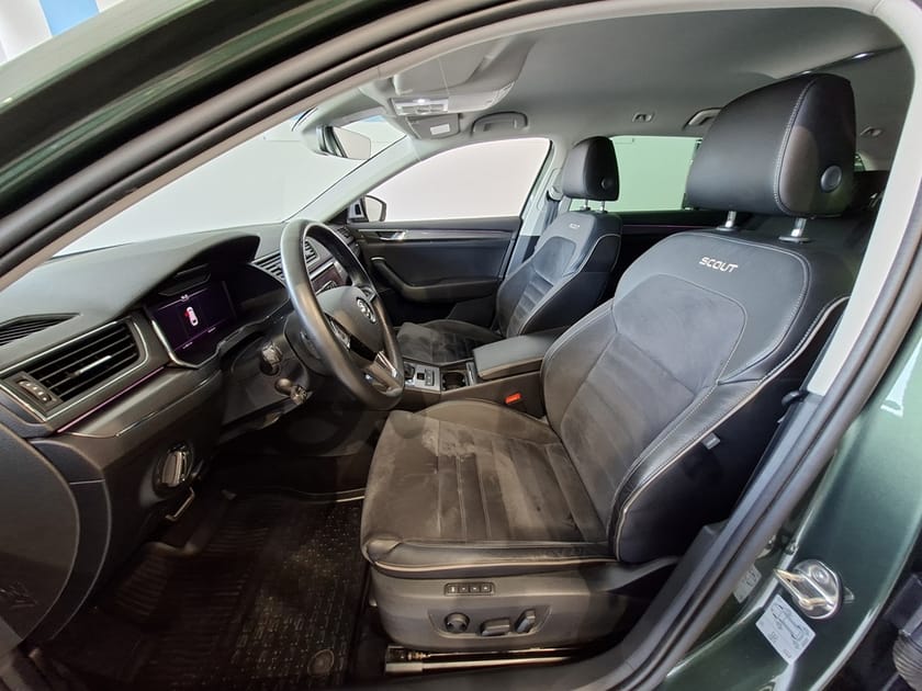 Bild 5 av Škoda Superb Scout 2,0 TDI 190 DSG 4X4 Dragkrok Värmare