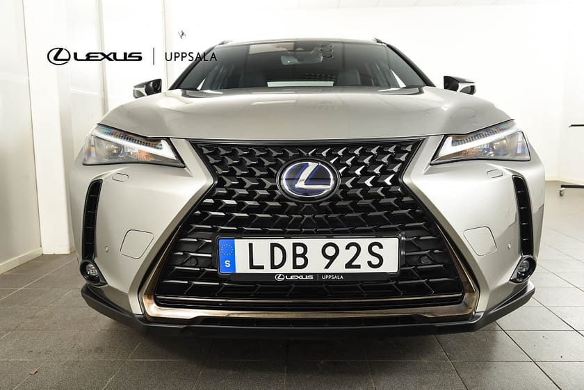 Bild 4 av Lexus UX 250h E-Four AWD Comfort Sport Edition /Drag