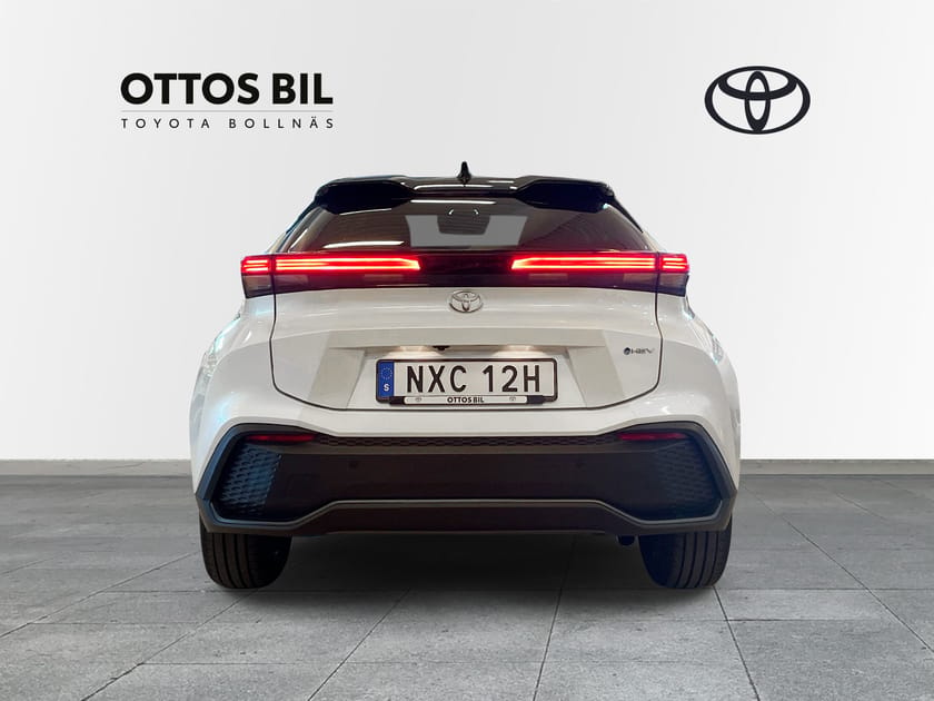 Bild 5 av Toyota C-HR Hybrid 1.8 e-CVT, 140hk - Style Teknikpaket Bi-tone / V-hjul, Drag, LED-ramp