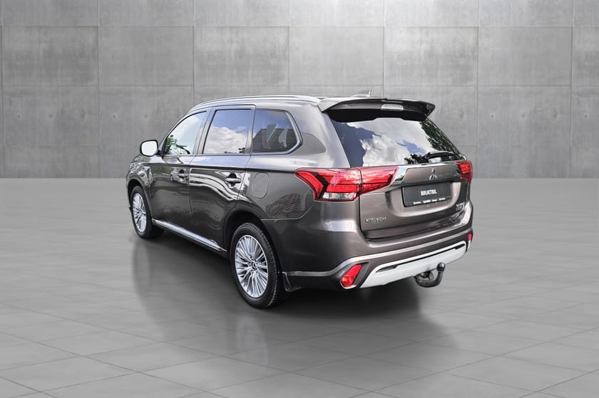 Bilde 3 av Mitsubishi Outlander PHEV Invite 2,4 230hk